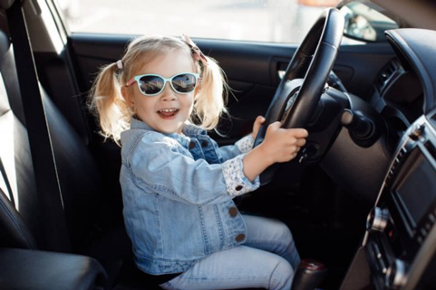 Een aangepaste autostoel brengt jouw kind veilig van A naar B