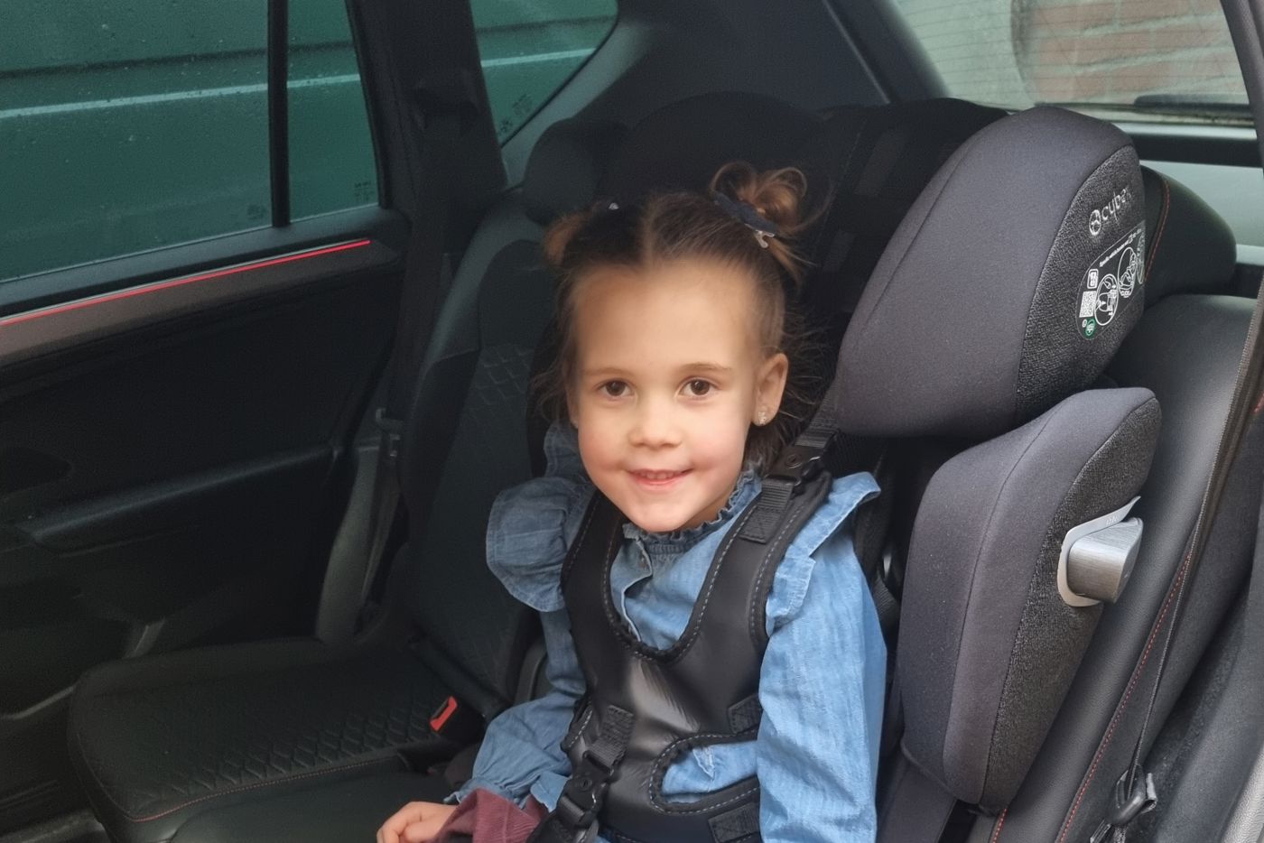Booster seat with car restraint system